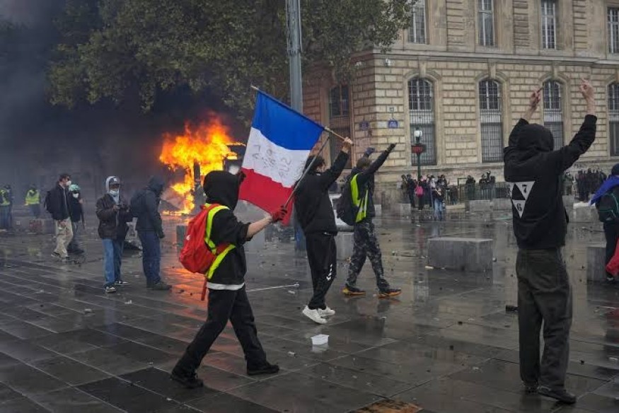 410.000 personnes au minimum ont manifesté en France ce samedi 24 octobre.